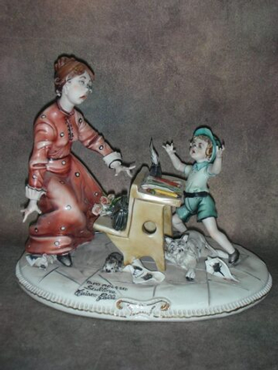 Статуэтка. Фарфор. Когда терпение на пределе. Capodimonte. Италия