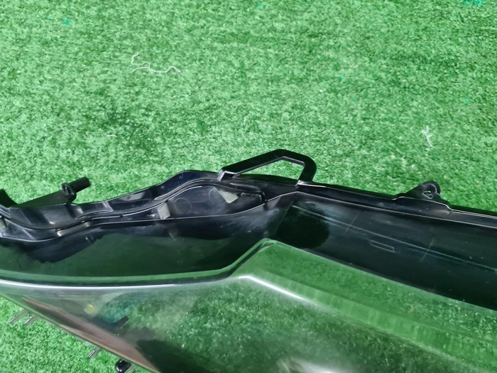 Стекло фары левое Toyota Camry xv70 (2020-н.в.)