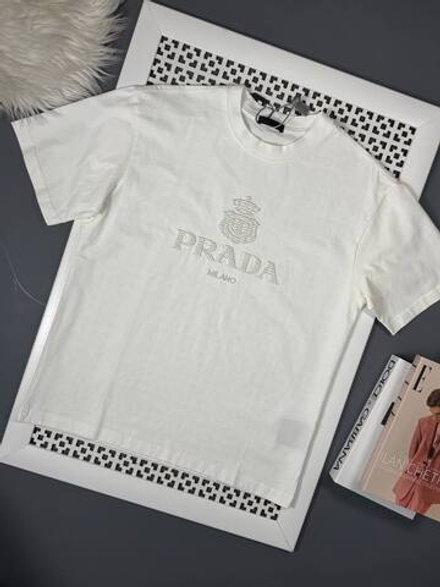 Футболка Prada