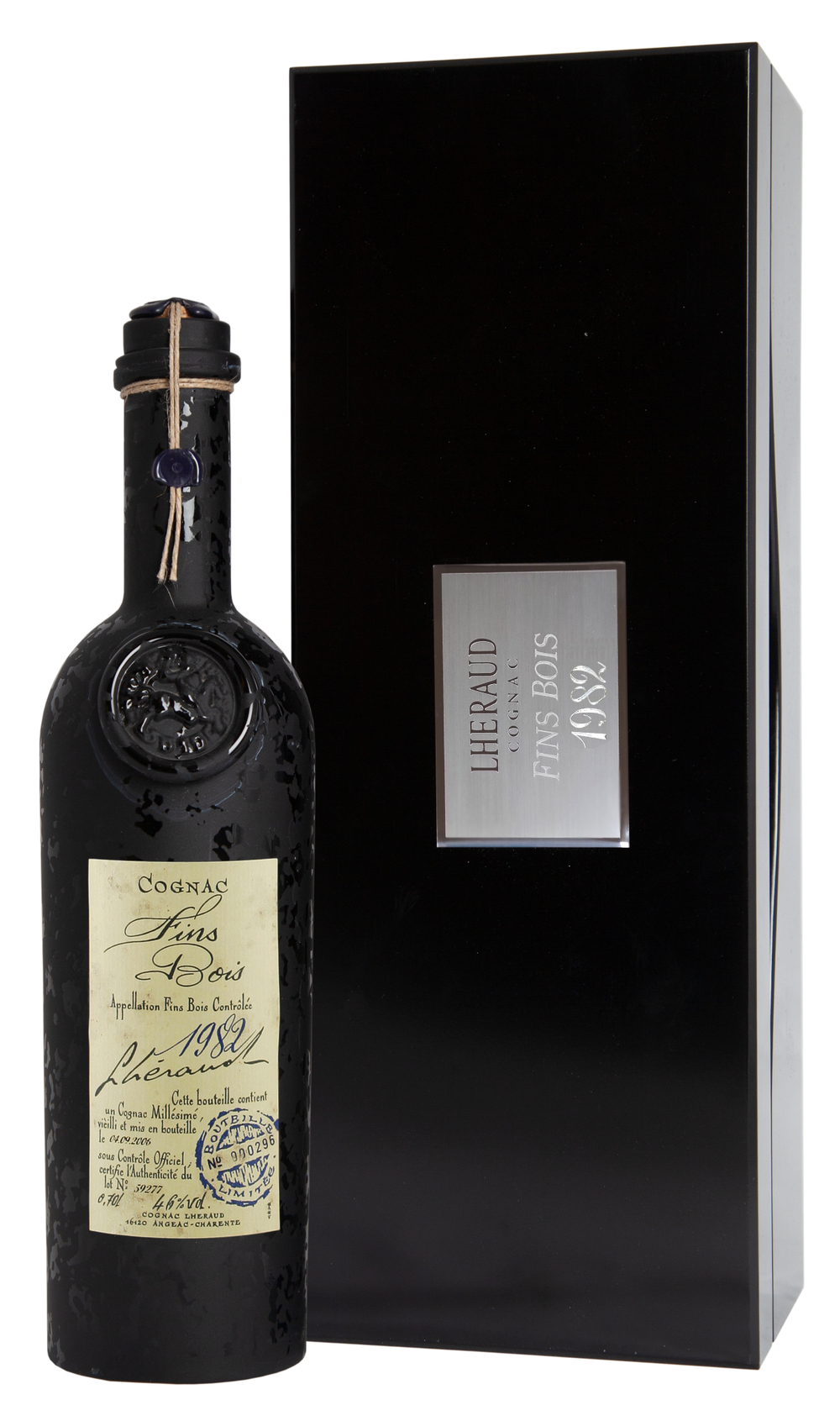 Коньяк Lheraud Cognac 1982 Fins Bois п/уп (дерево), 0.7 л