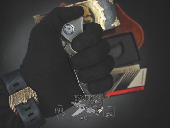 Складной нож Microtech Socom Bravo S/E Standard Carbon Titanium 260-7-CFTI c клинком из стали Böhler M390 Microclean®, рукоять титан / карбон