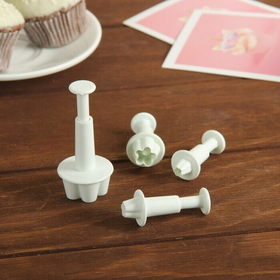 Набор плунжеров кондитерских «Ромашка», 4 шт: 3,3 см, 2,4 см, 2,1 см, 2 см