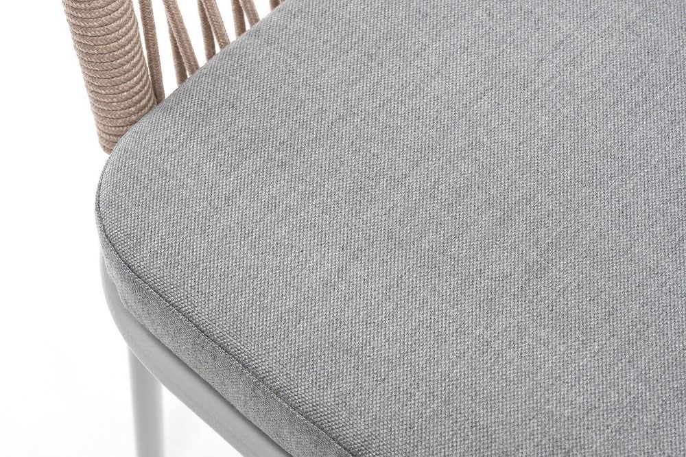 "Лион" стул плетеный из роупа, каркас из стали светло-серый (RAL7035) муар, роуп бежевый круглый, ткань светло-серая
