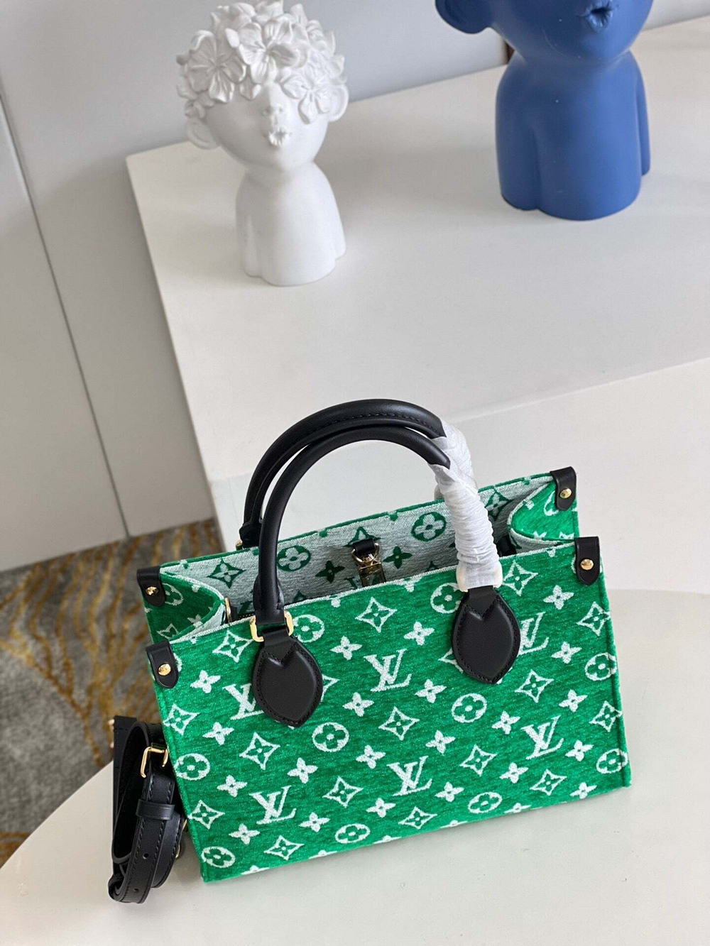 Louis Vuitton Onthego PM