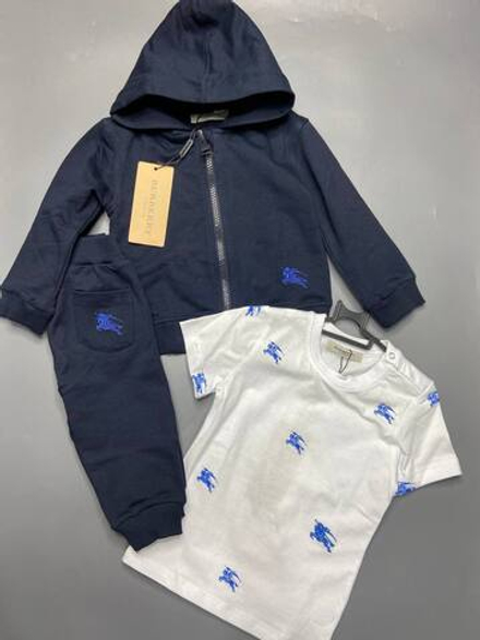 Костюм Burberry