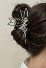 Заколка-краб "Фея" инкрустированная стразами. Цвет: серебро