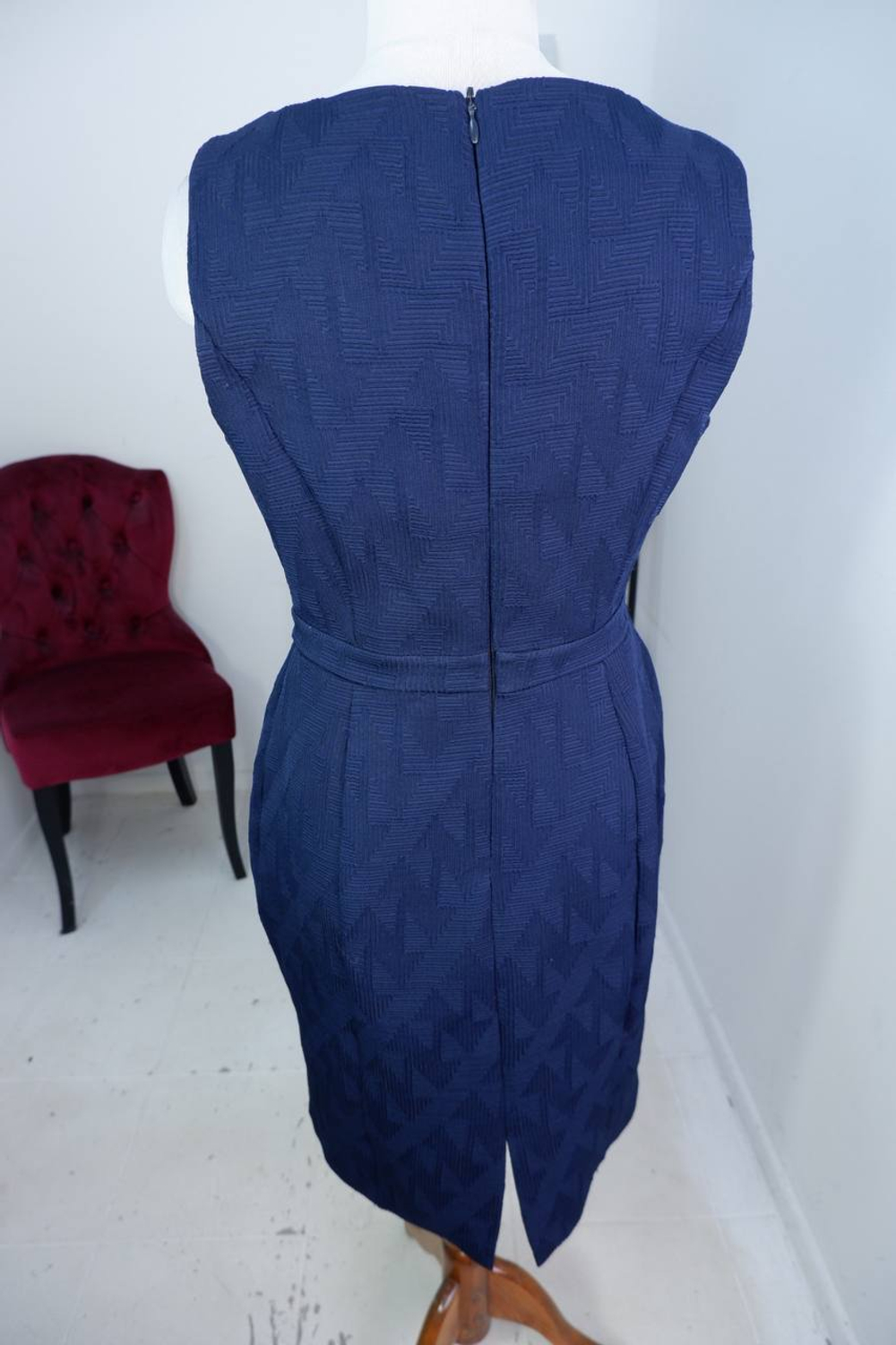 Платье Adl приталенное, маркировка L, визуально 46/48 размер