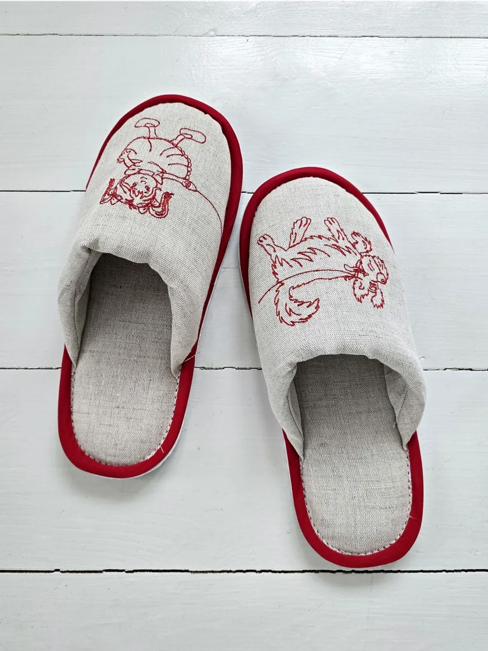Льняные тапочки с вышивкой