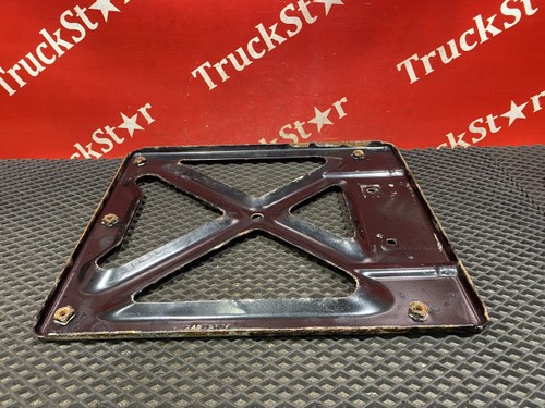 Кронштейн крыла переднего 2018г