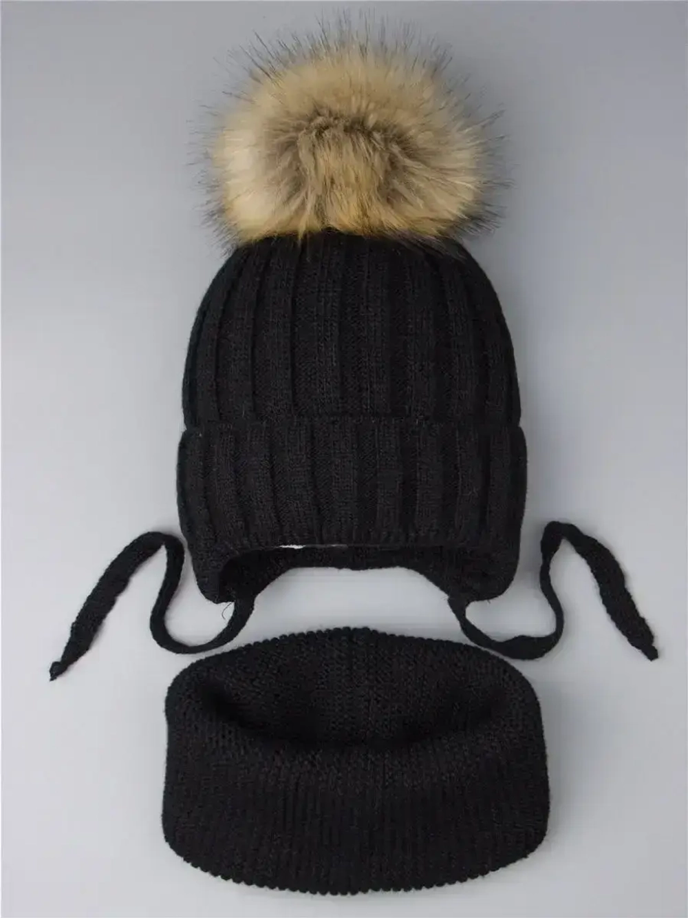 Шапка зимняя детская с помпоном и снуд