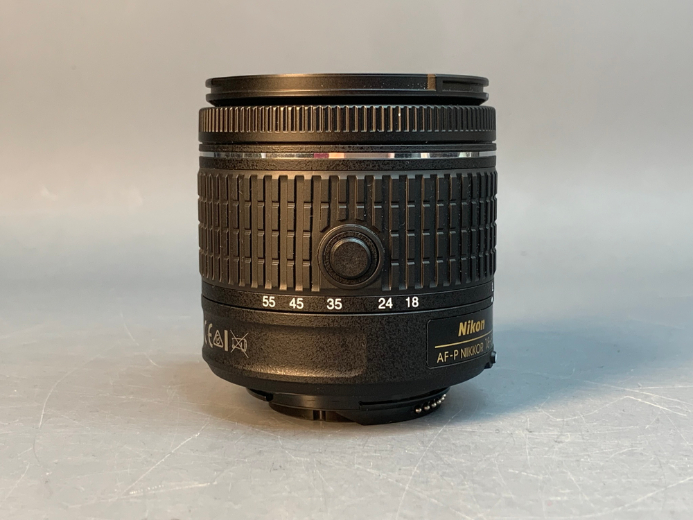 Nikon D3400 Kit AF-P DX 18-55mm G VR 4900 кадров