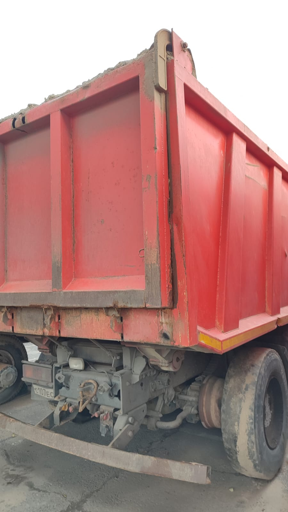 МАЗ 6501* 6x4 Самосвал 650128-8520-000 (Дизельный, 11,6 л, 423 л.с., МТ)