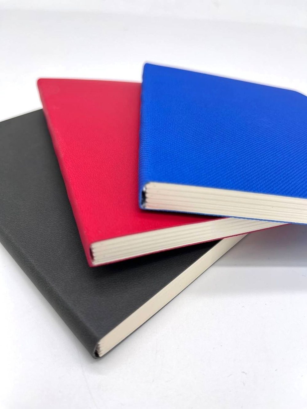 Набор 3 блокнота 88л (138*102мм) лин. графит, красный, синий (5447-10)