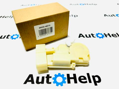 Замок двери 69030-48010 передний правый Toyota Harrier MCU15, ACU10