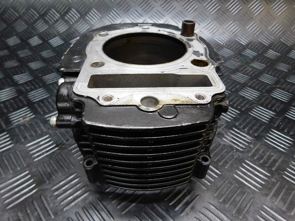 Цилиндр с поршнем Yamaha Drag Star XVS1100 Classic VP13J few