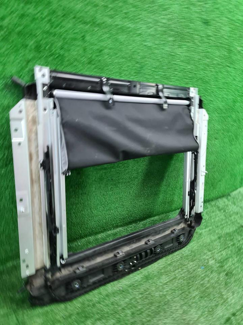 Механизм панорамной крыши Omoda C5 (2022-н.в.)