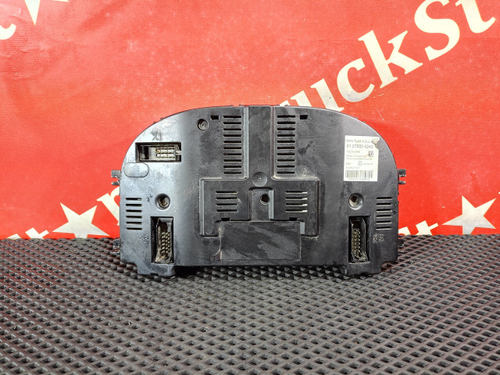 Панель приборов