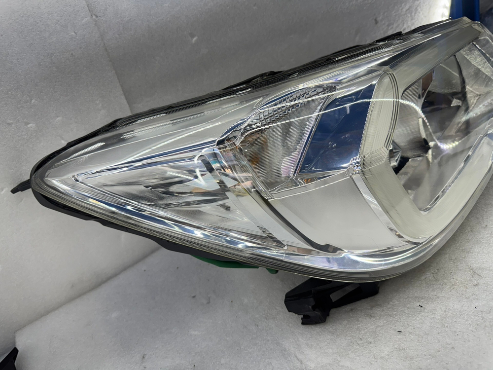 Фара левая (LED) Subaru Forester оригинал