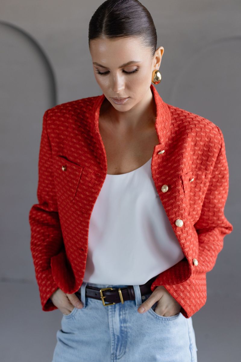 Жакет из твида укороченный со стойкой красный