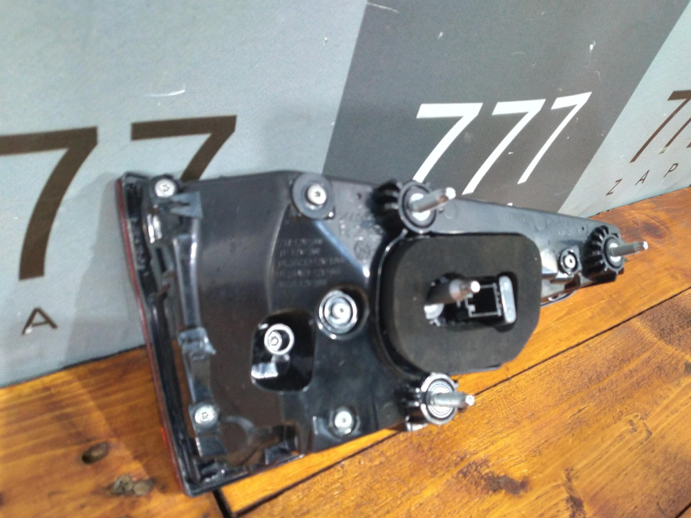 Фонарь правый Audi A4 (B9) Новый оригинаал 8W5945094G