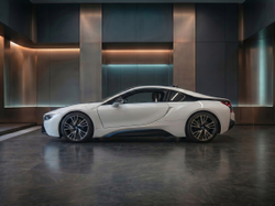 Аренда BMW i8