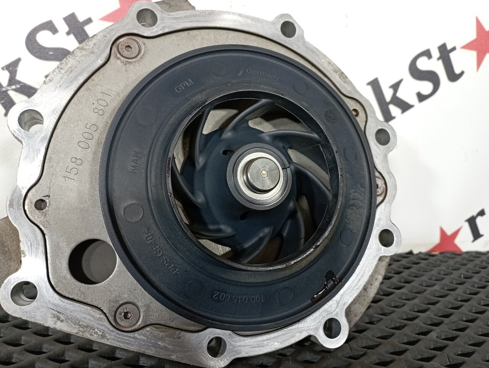 Насос водяной (помпа)