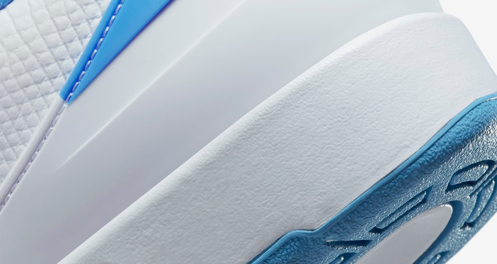 Кроссовки Air Jordan 2 Low 'University Blue' GS FJ6869-104