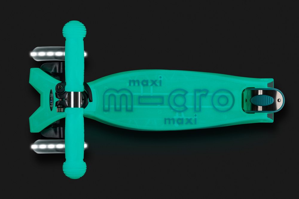 Самокат Maxi Micro Deluxe Glow (светящийся) LED зеленый мармелад