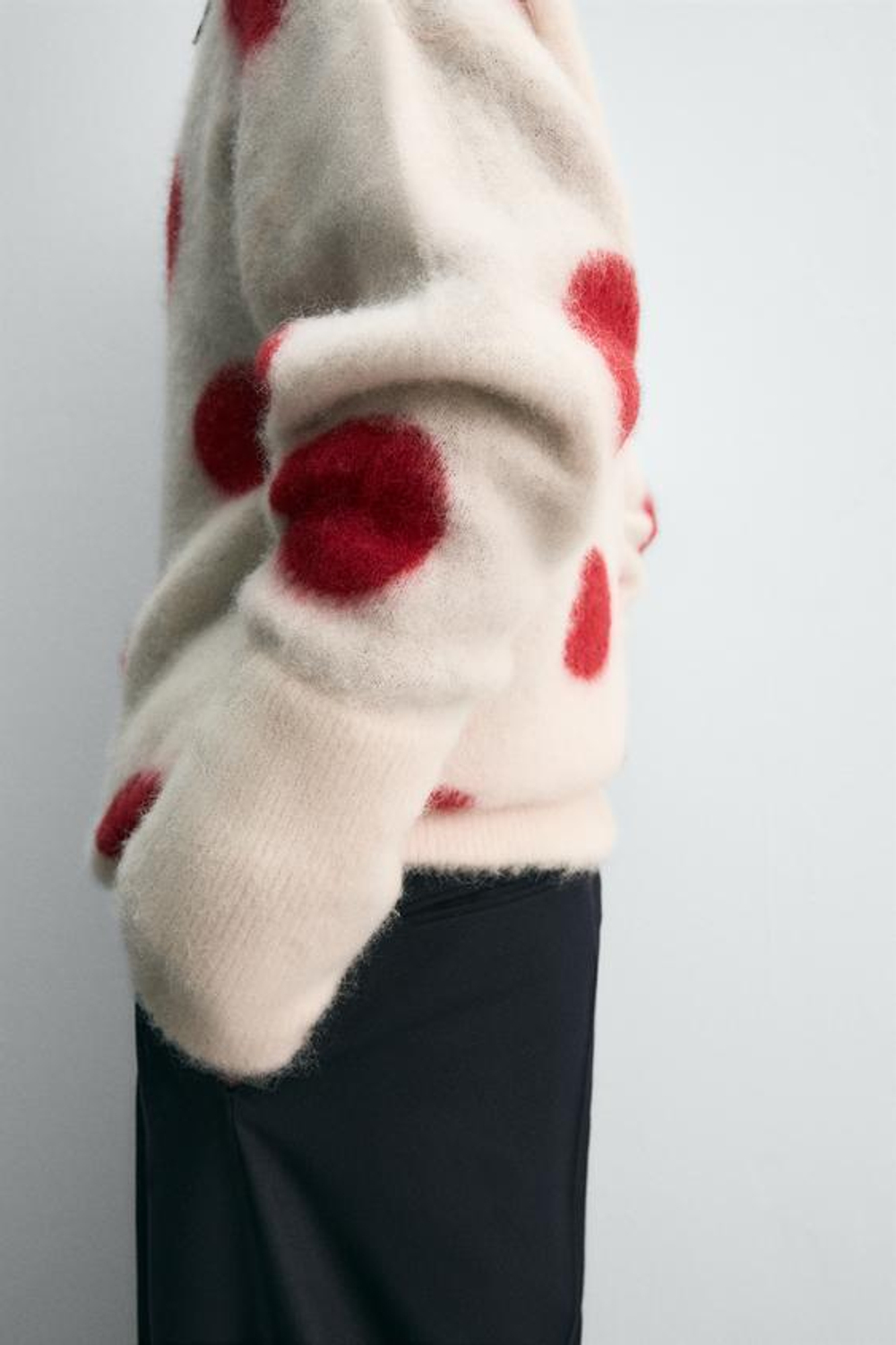 ZARA HARRY LAMBERT X DISNEY СВИТЕР В ГОРОШЕК, ЭКРЮ