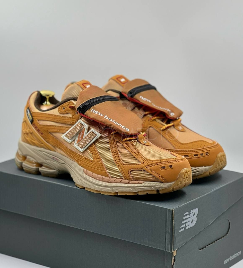 New Balance 2002R