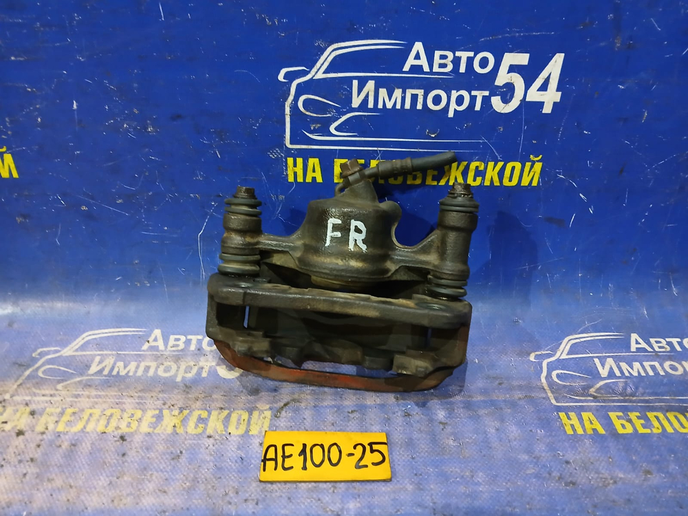 Суппорт тормозной передний правый TOYOTA SPRINTER 1991