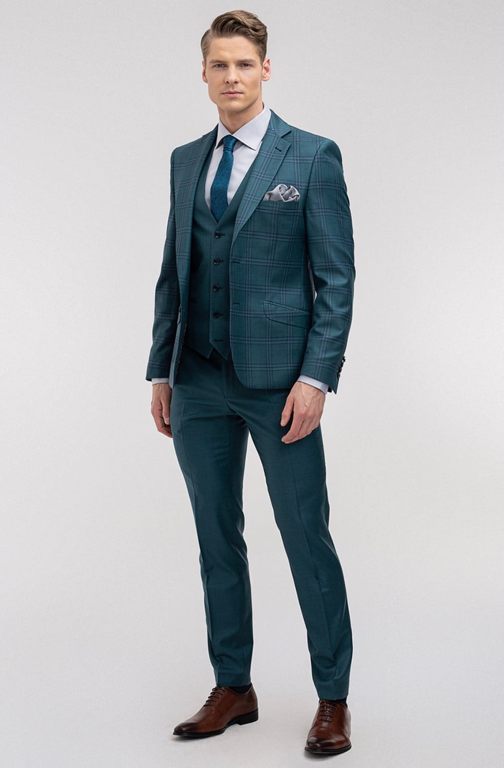Мужской классический костюм (зеленый) В53