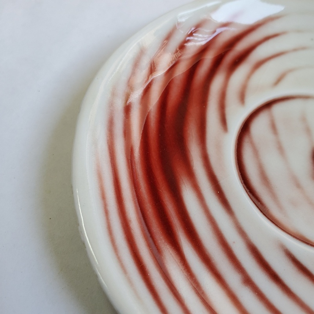 310503.3 Кружка с блюдцем "Красно-белый" В ПОДАРОЧНОЙ КОРОБКЕ, 100мл, 13*13*6,5, керамика