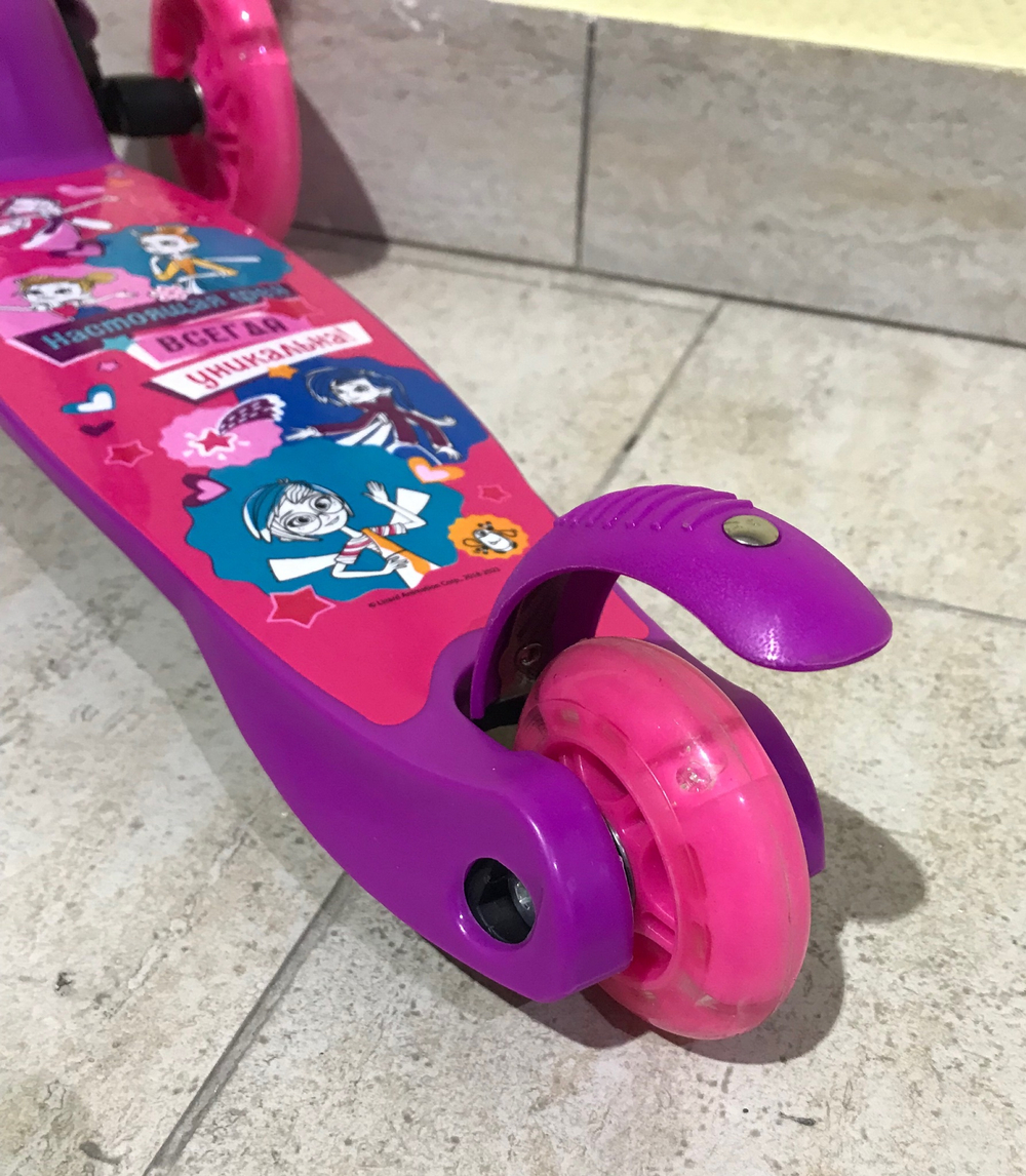 Самокат трехколесный кикборд, Фееринки кол. pu 120 и 80мм, свет, рег.рул. cтойка S00022-FR