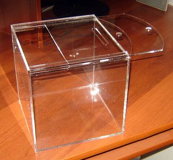 Ящик для пожертвований 200х200х200