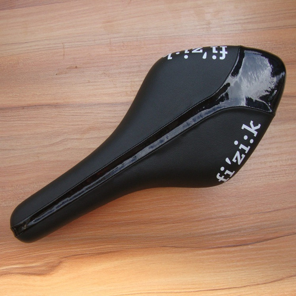 Седло fizik(305X45X130mm) 280гр.(Черное) без уп.