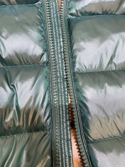 Пуховик Moncler