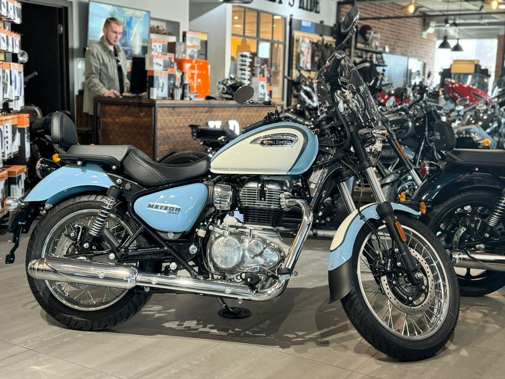 Royal Enfield Meteor 350 Aurora Blue