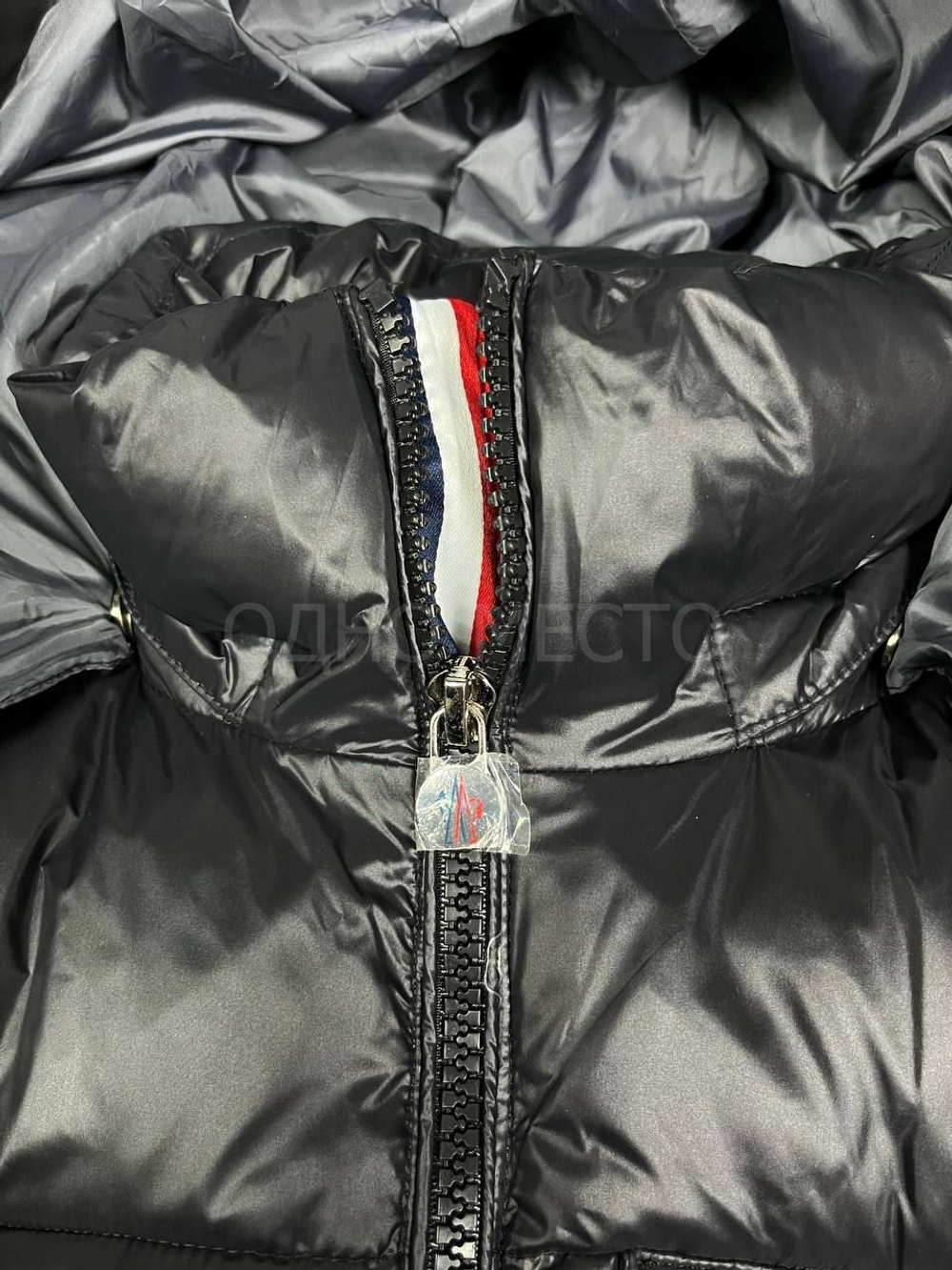 Пуховик Moncler
