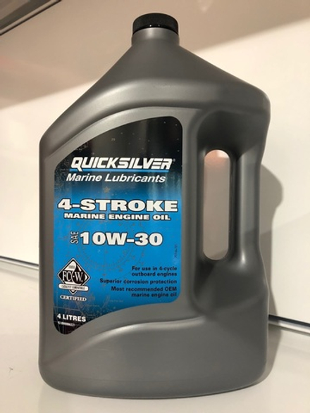 Масло для 4-х тактных лодочных моторов минеральное Quicksilver 10W30 4л
