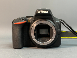 Nikon D3500 kit 18-55mm 5.000 кадров