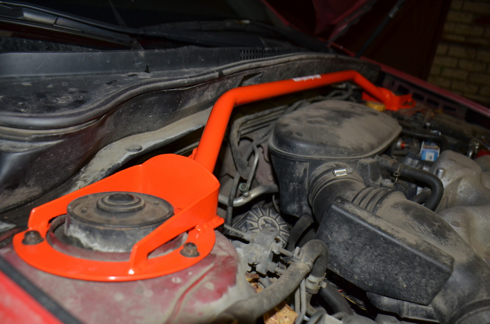 Распорка передних стоек (цельная) Subaru Forester 3 (SH) и Subaru Impreza (GH)