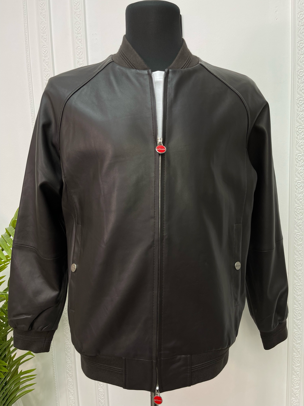 Кожаная куртка Kiton