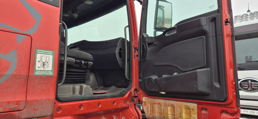 SITRAK C7H 6x4 Седельный тягач ZZ4256V364HE (Дизельный, 12,4 л, 480 л.с., АТ)