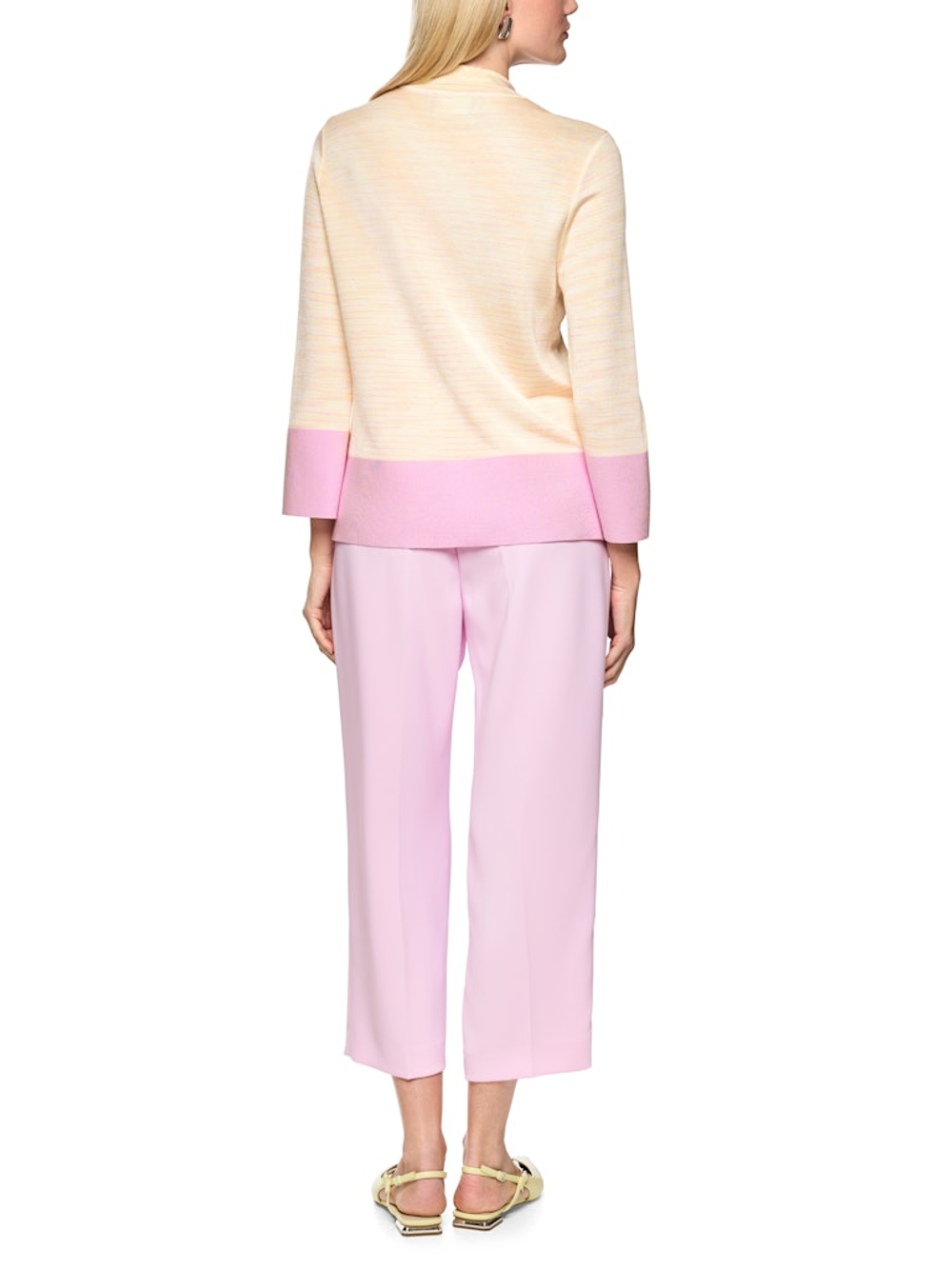 AC 41.19 M19   пуловер