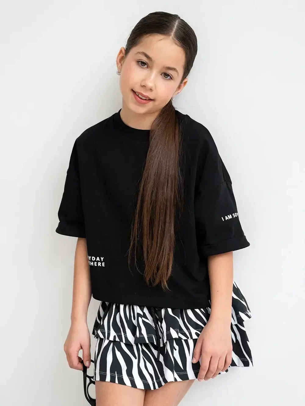 Костюм для девочки с юбкой-шорты на весну