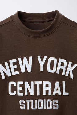 ZARA ТОЛСТОВКА VARSITY ИЗ ТКАНИ ИНТЕРЛОК, КОРИЧНЕВЫЙ