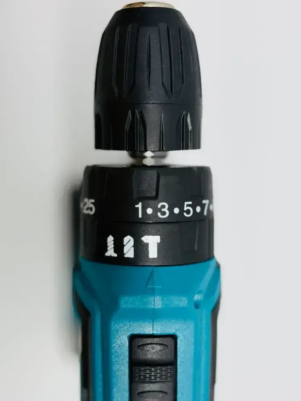 Дрель-шуруповерт, 24 В, 45 Нм, 2 АКБ