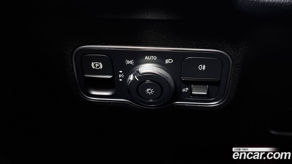Mercedes-Benz GLB-Class X247 GLB200 d (06.2022)