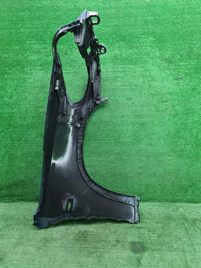 Крыло переднее левое BMW X5 E70 (2010-2013)